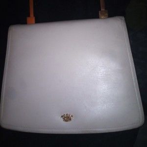 Meet your Posher, Debra